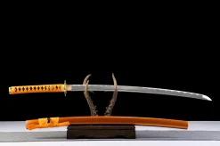 Alternative view of Steel Moon - Handsmitt Katana av 1065 kolstål