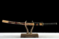 Alternative view of Steel Wave - Handsmitt Katana av 1065 kolstål