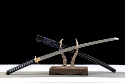 Alternative view of Azure Radiance - Handsmitt Katana av Damaskusstål
