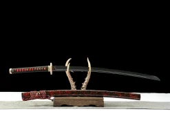 Alternative view of Purgatory Vein - Handsmitt Katana av Damaskusstål