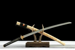 Alternative view of Plain Edge - Handsmitt Katana av Lerherdat Damaskusstål