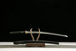 Alternative view of Crimson Shadow - Handsmitt Katana av T10 verktygsstål