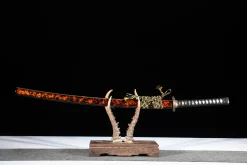 Alternative view of Vandrare i Rött Damm - Handsmitt Katana av T10 verktygsstål