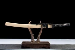 Alternative view of Fjäll Utan Egg - Handsmitt Wakizashi av 1065 kolstål